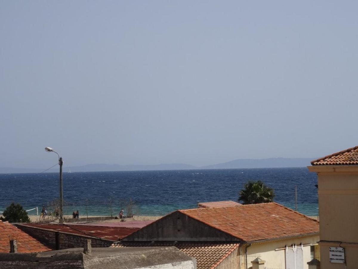 Appartement Climatise 2 Pieces Avec Solarium Pour 4 Personnes, Parking Prive, Proche Plage - Fr-1-335-166 Hyeres Exterior photo